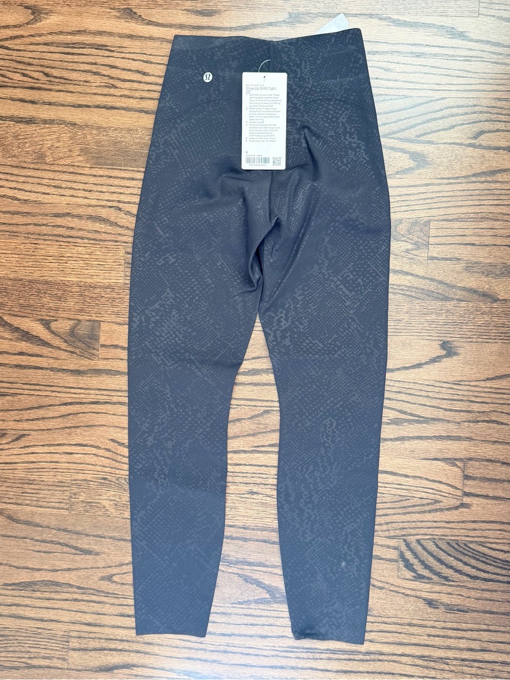 NWT lululemon Glow Up™ Super-High-Rise Tight 25" - Snake Structure Emboss Black